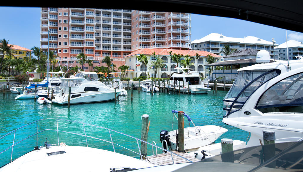 Paradise Harbour Club & Marina Nassau Esterno foto