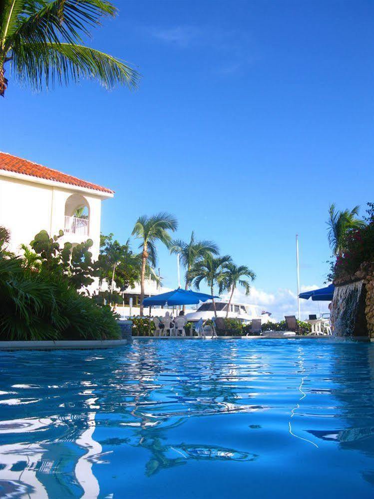 Paradise Harbour Club & Marina Nassau Esterno foto