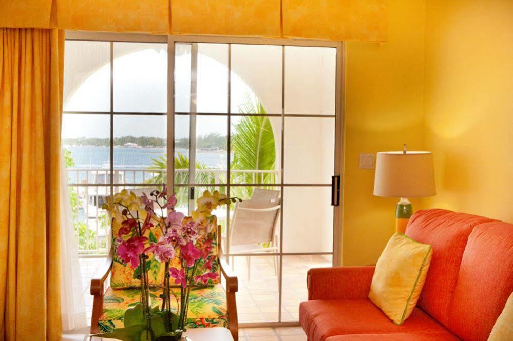 Paradise Harbour Club & Marina Nassau Esterno foto