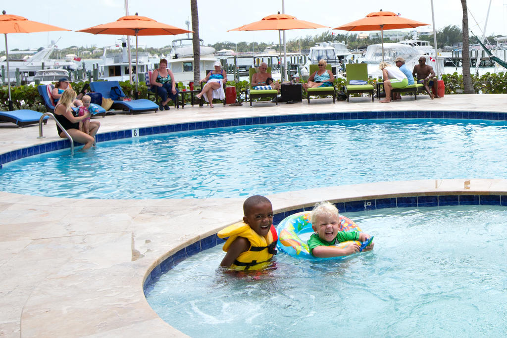 Paradise Harbour Club & Marina Nassau Esterno foto